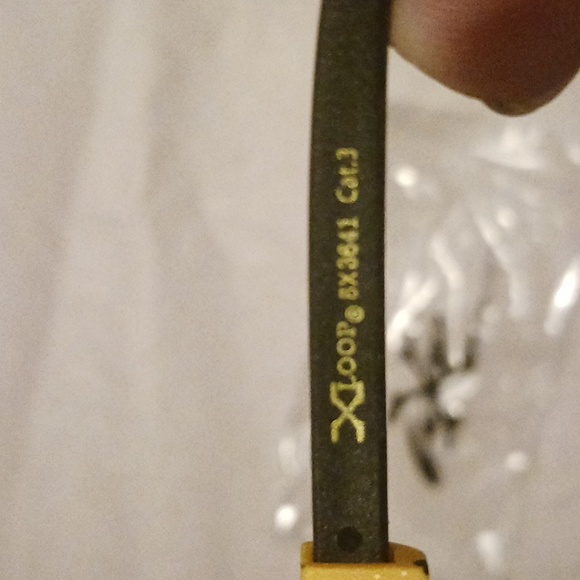 XLOOP Sunglasses. NWT. UV400 Protection. - Picture 5 of 7